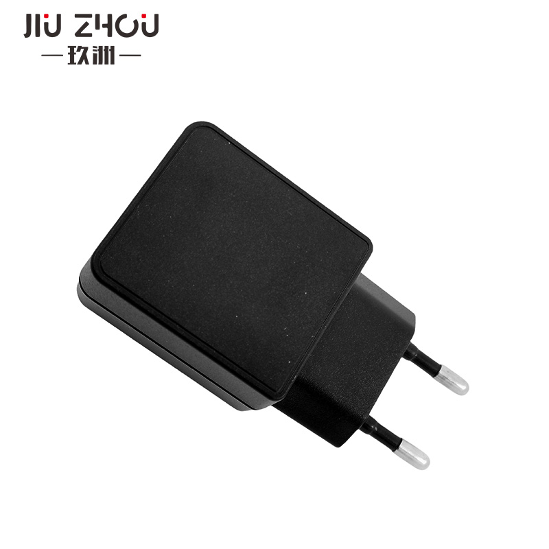 5V2A USB 黑色欧规充电器  